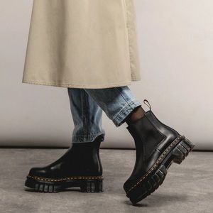 platform chelsea boots doc martens